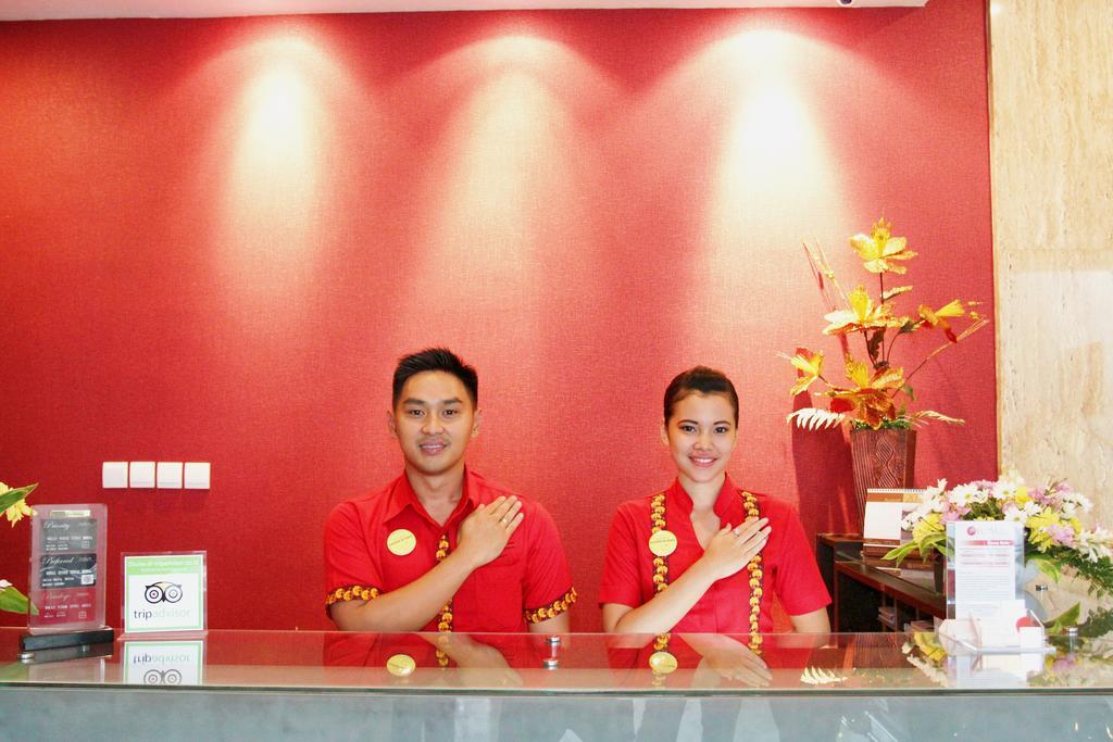 @Hom Premiere Cilacap Esterno foto