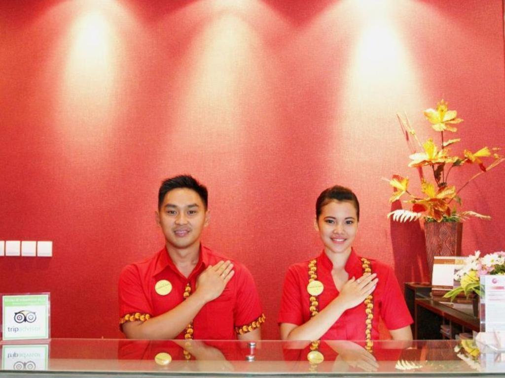 @Hom Premiere Cilacap Esterno foto
