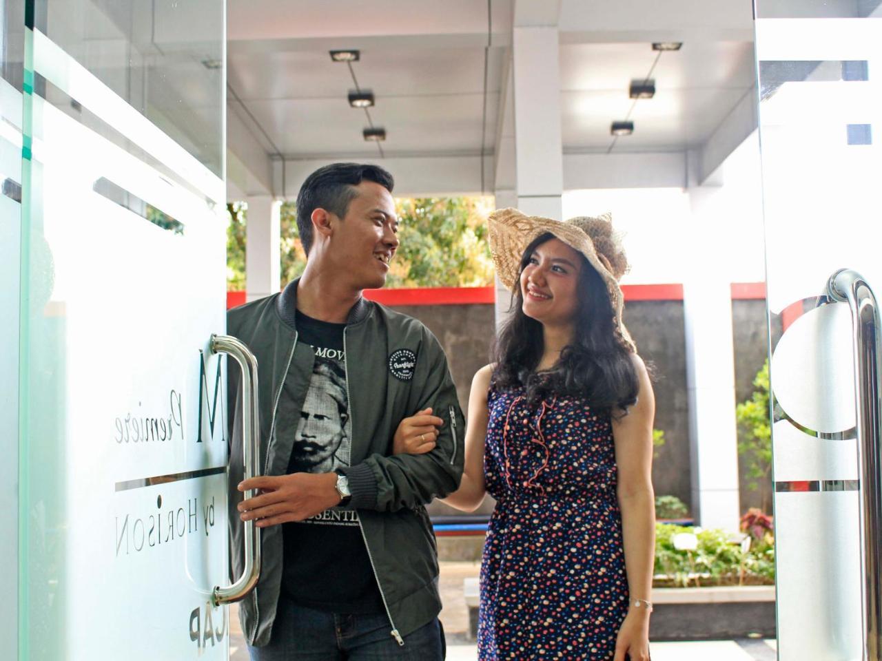 @Hom Premiere Cilacap Esterno foto